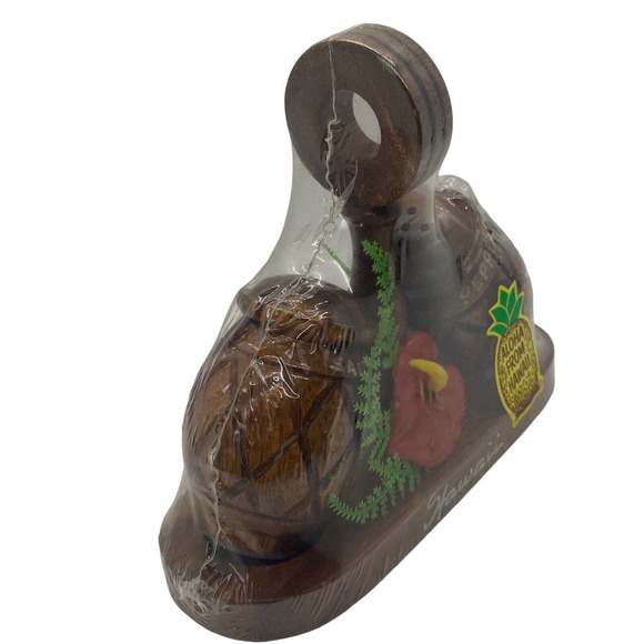 Vintage HAWAII Souvenir SALT & PEPPER SHAKERS on Stand NEW Sealed Aloha Vintage - Picture 3 of 8
